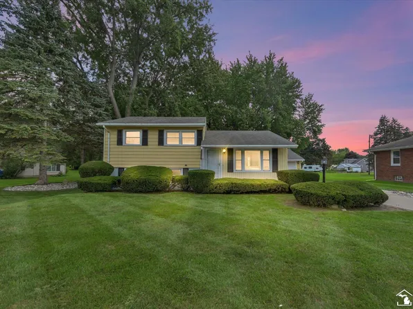 1960 Vivian Rd, Monroe, MI 48162