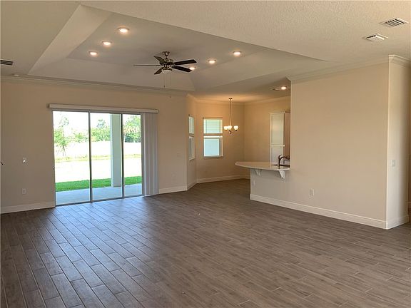 4th image of 7149 East Village Sq