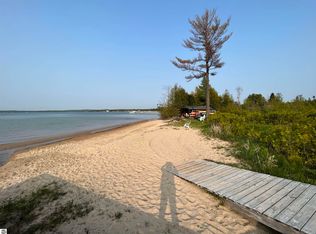 0 Robins Ridge Rd, Charlevoix, MI 49720