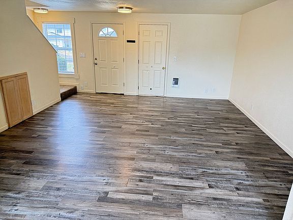 4th image of 4432 Fergus Ave