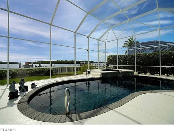 4th image of 3751 San Carlos Dr