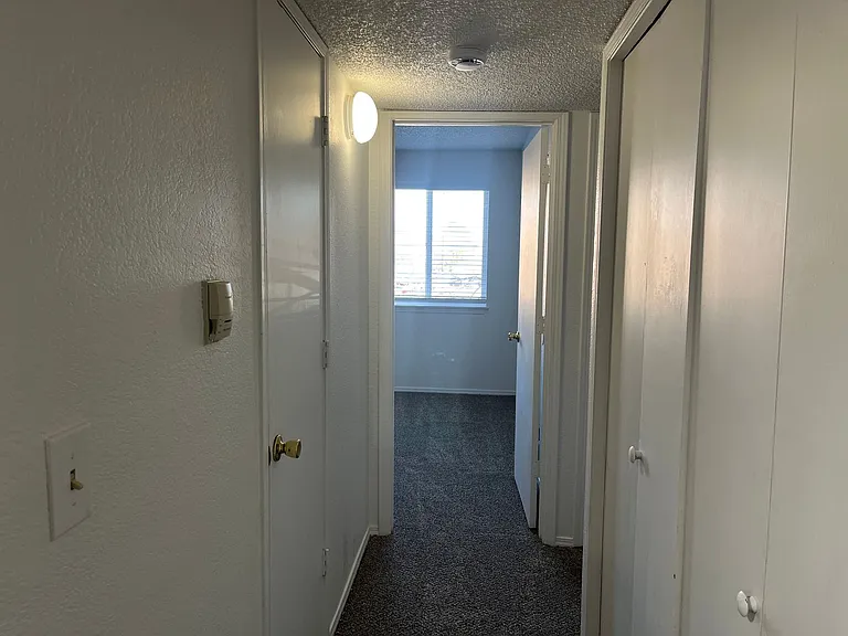 1075 S Elkhart Way — Photo 23