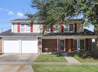 2137 Deerfield Rd, Gretna, LA 70056