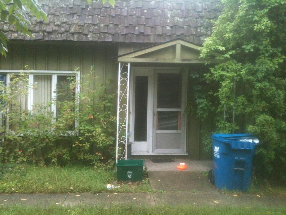Private Entrance