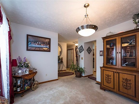 4th image of 8051 Oak Tree Dr S