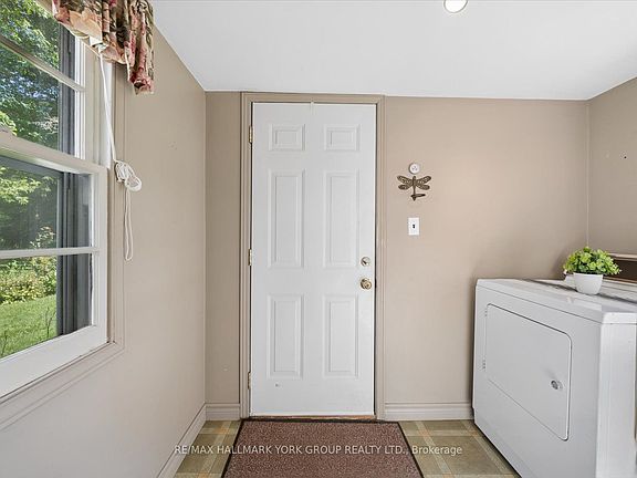 3rd image of 432 Catering Rd
