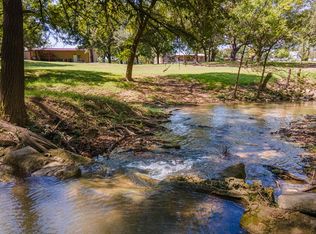 136 Riverview Dr, Center Pt, TX 78010