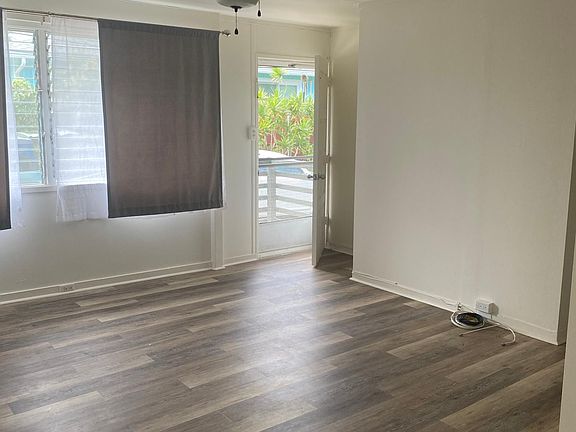 Entry and Living room