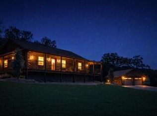 400 Dragon Hill Ln, Lampe, MO 65681