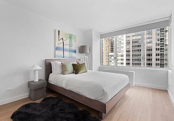 5th image of 70 W 37th St #Penthouse 22