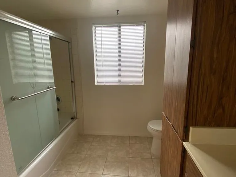 5729 Hazeltine Ave #2 — Photo 16