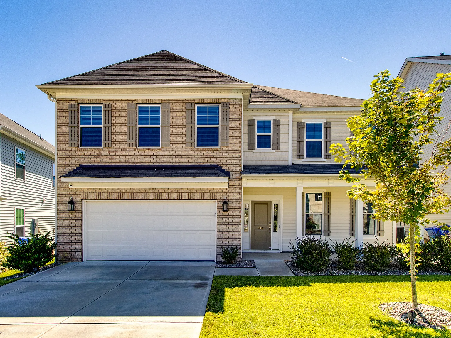 5 bed, 3658 sqft, $3,200 — Photo 1