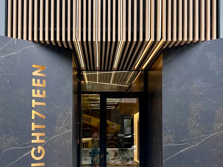 EIGHT7TEEN — Photo 18