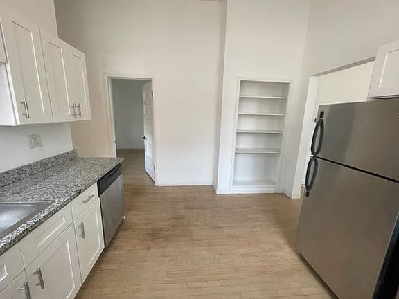4th image of 2827 N Central Park Ave APT 1R