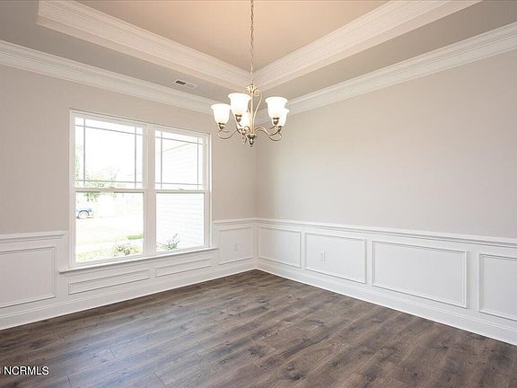5th image of 309 Plainfield Drive