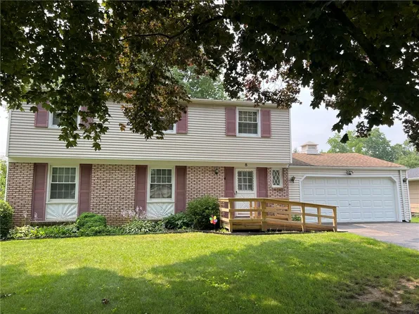8 Andony Ln, Rochester, NY 14624