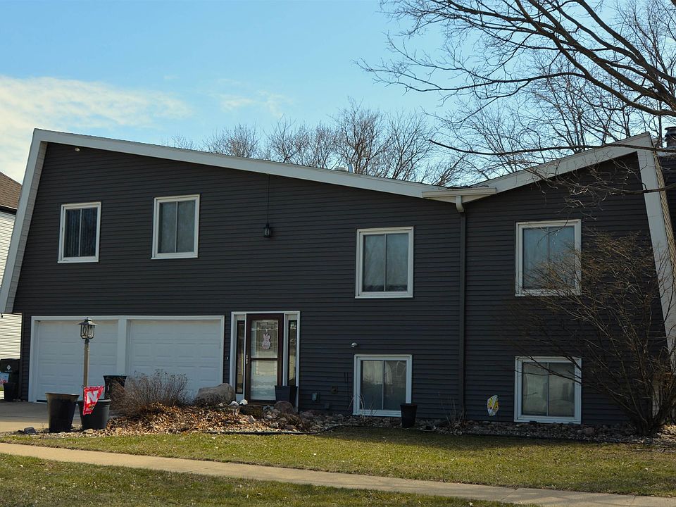 1st image of 4512 Wellington Ave