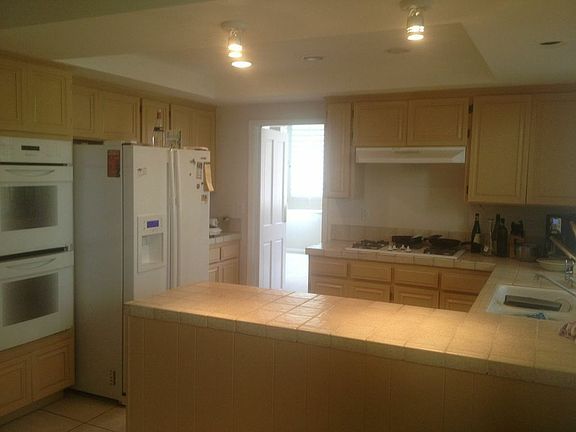 3rd image of 11939 Gorham Ave APT 208