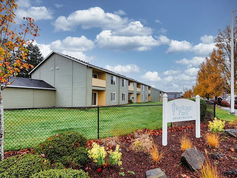 Heritage Park Apartments — Photo 13