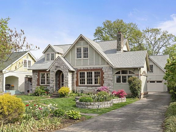 2nd image of 214 Lauderdale Rd