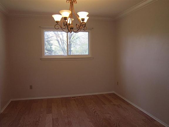 4th image of 1357 N Huron River Dr
