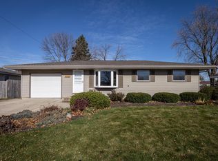 5726 66th St, Kenosha, WI 53142