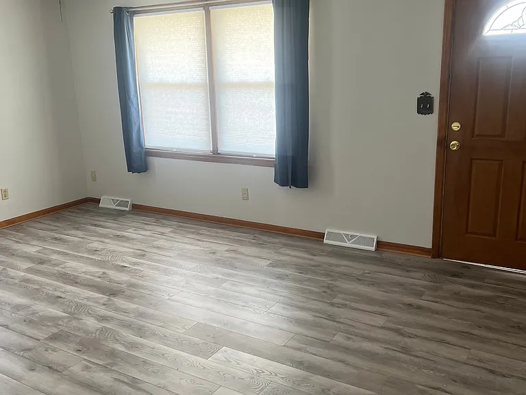 1813 Standish Pl — Photo 7