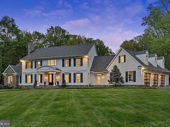 3rd image of 1219 Mottrom Dr