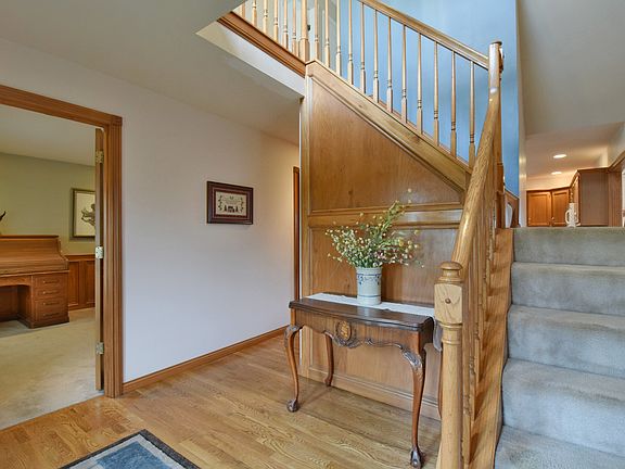 2nd image of 1315 Courtney Dr
