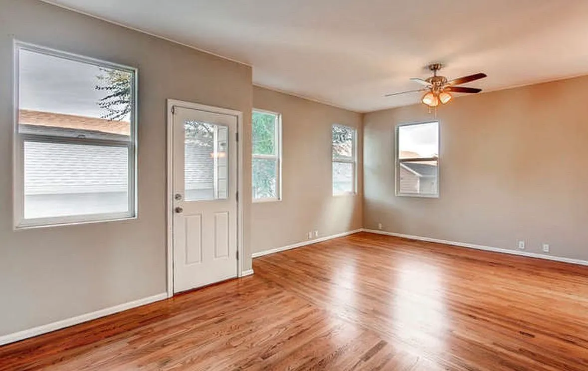 3 bed, 2.5 bath, 1565 sqft, $1,900 — Photo 2