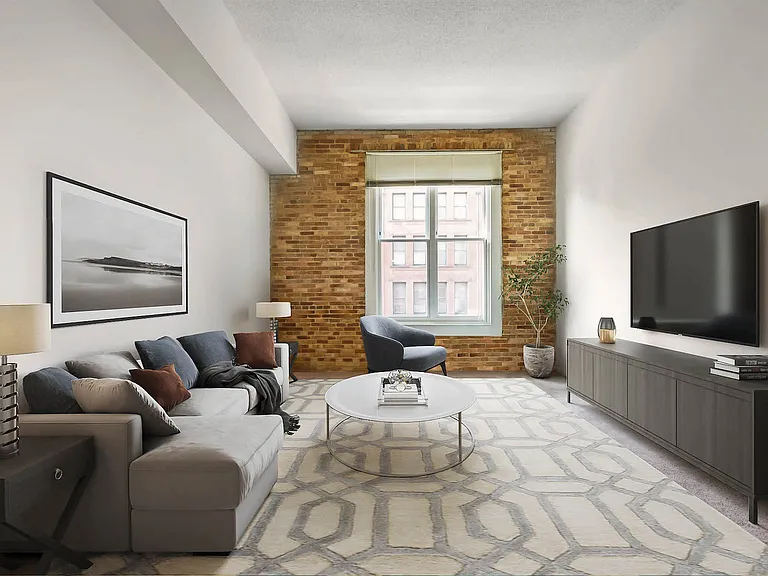 Marlboro Classic Apt & Redwood Square — Photo 18