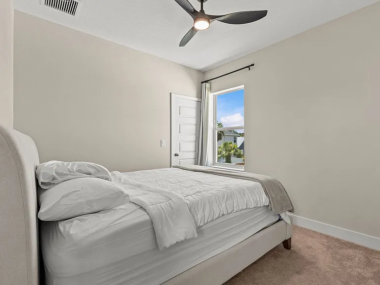 2110 W Palmetto St — Photo 23