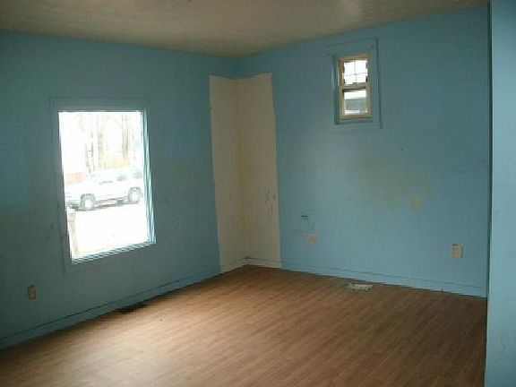 4th image of 2426 S McClure St