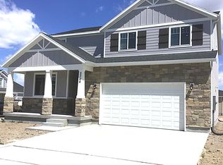 2704 W 3340 S, Syracuse, UT 84075