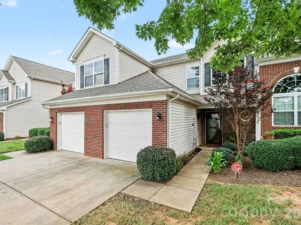 12058 Stratfield Place Cir, Pineville, NC 28134