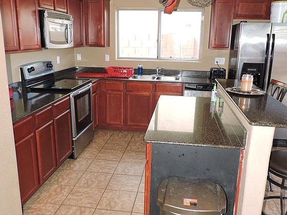 3rd image of 40351 W Helen Ct