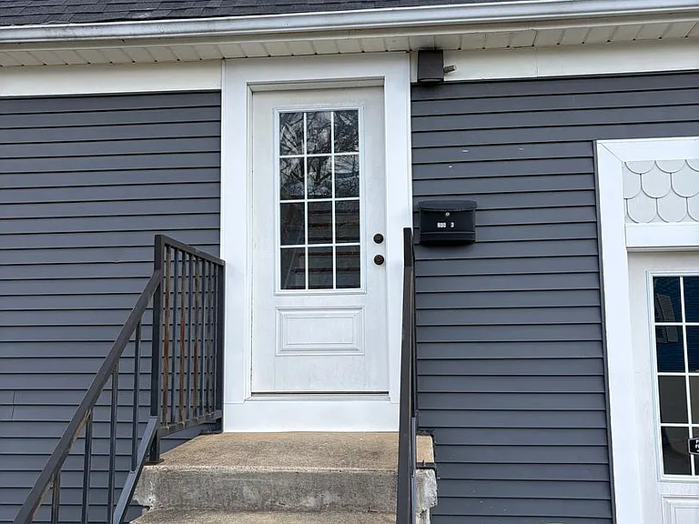 209B N Mulberry St — Photo 1