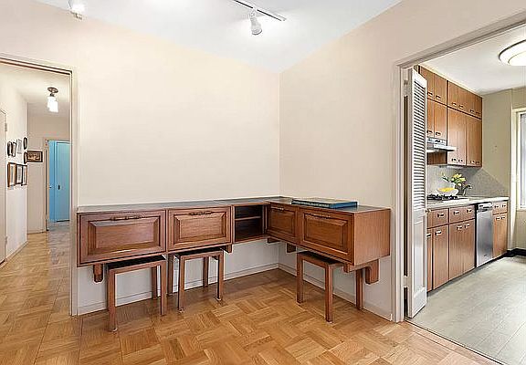 2nd image of 20 E 9th St #23B
