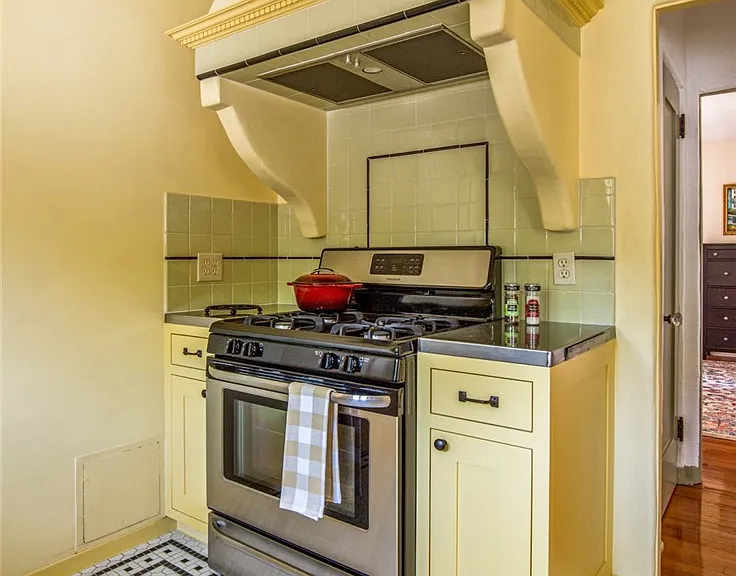 8246 W 4th St — Photo 20