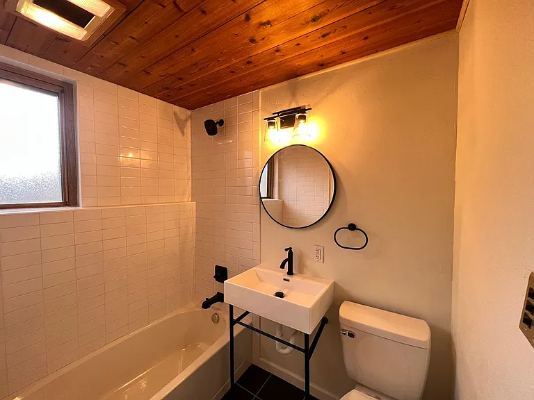 6215 S Sterne Pkwy — Photo 16