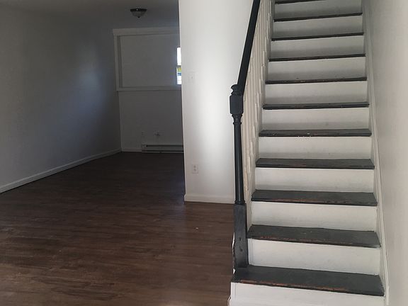 2nd image of 2515 S Carroll St #House