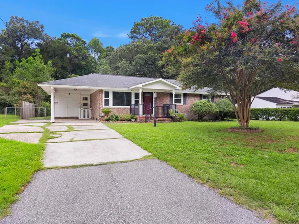 4765 S Constellation Dr, North Charleston, SC 29418