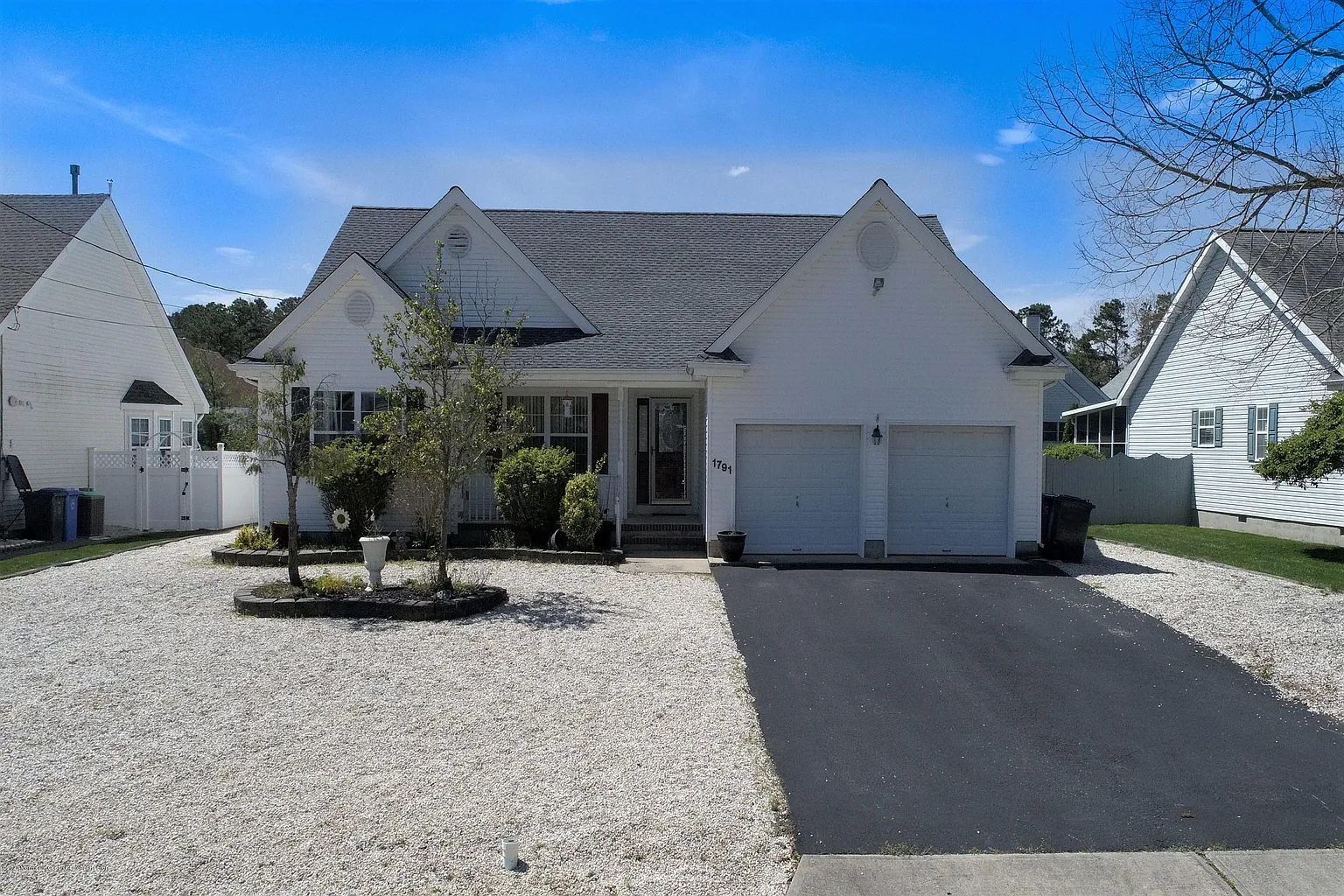 1791 Breakers Dr photo 1