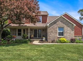 155 Woodridge Ct, Oxford, MI 48371