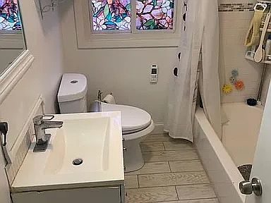 5th image of 542 Eastern Ave Unit 3