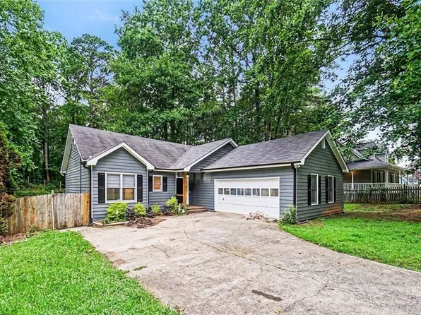 597 Cedarcrest Rd, Dallas, GA 30132