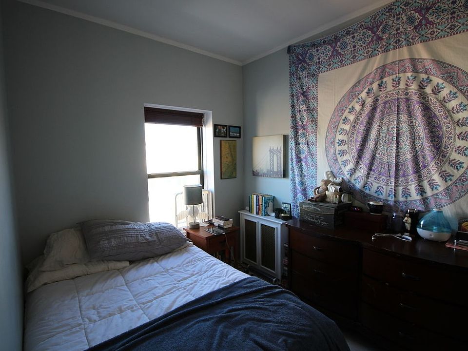 2nd image of 194 Union St APT 2