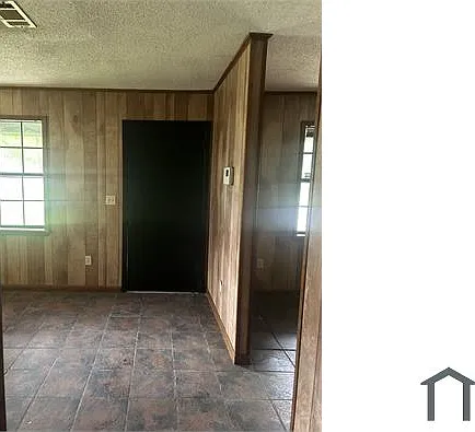 3 bed, 1200 sqft, $1,250 — Photo 2