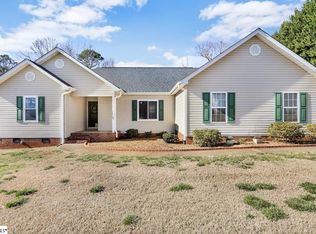 6 Beaver Brook Ct, Taylors, SC 29687