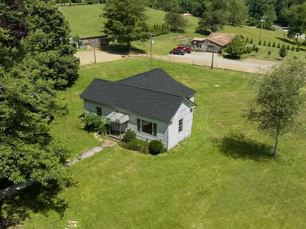 300 Webbs Mill Rd N, Floyd, VA 24091